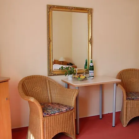 Отель Am Orchheimer Tor