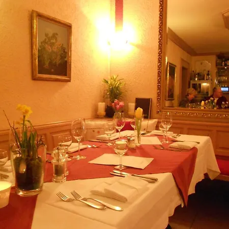 Am Orchheimer Tor Отель 3*